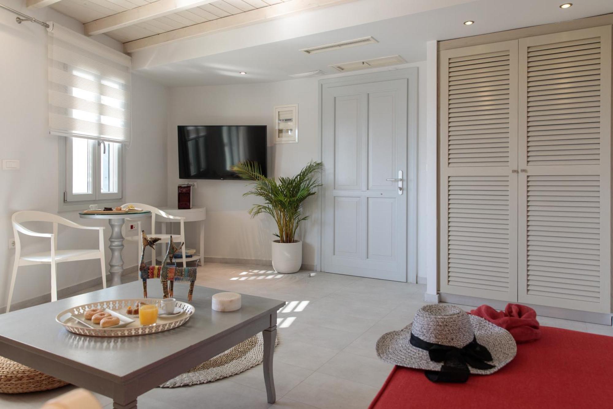 Iria Beach Art Hotel Agia Anna  Phòng bức ảnh